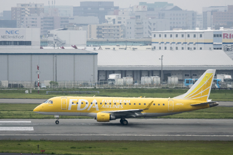 福岡空港