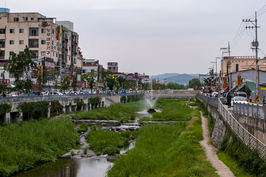 水原華城