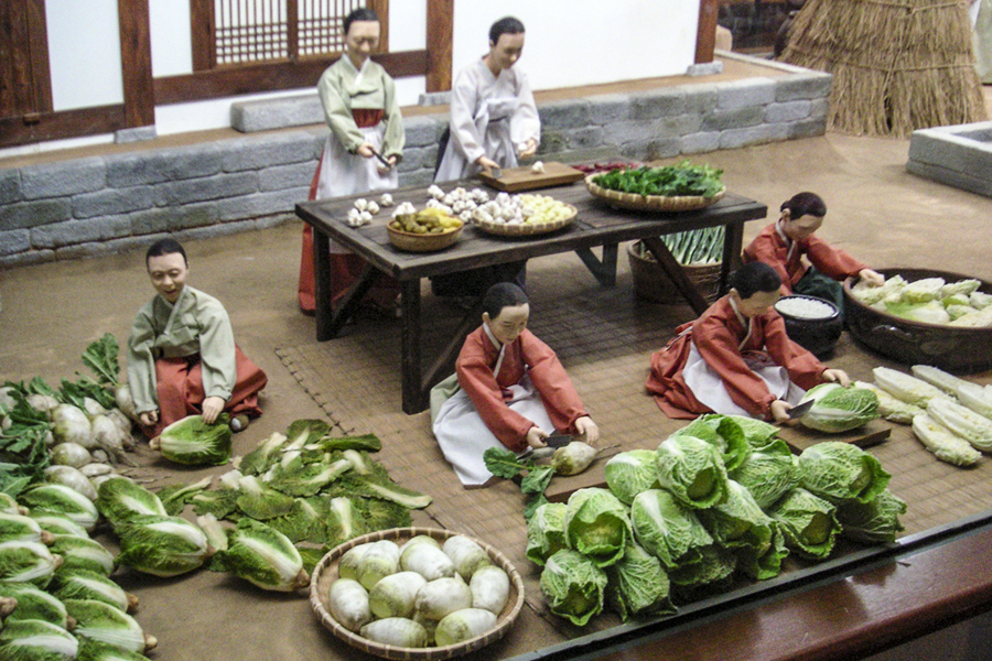 国立民族博物館